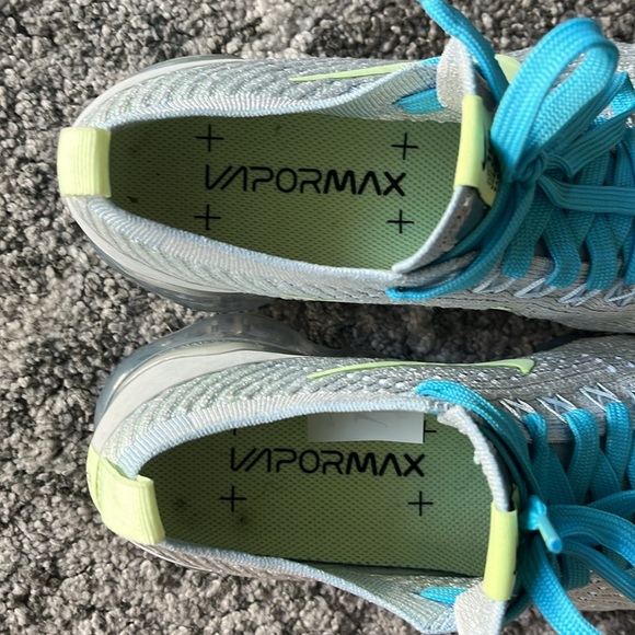 Nike air vapormax athletic shoes size 7 - Picture 6 of 9